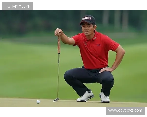 庞峥麟突破飞身上篮得分 个人目前已累计得到13分状态火热