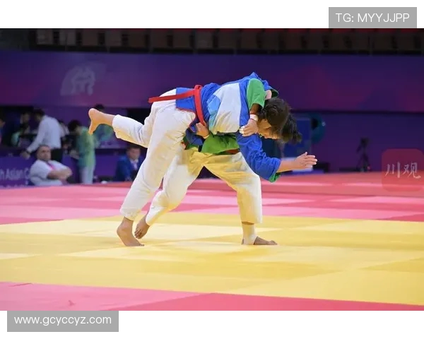 世界柔术锦标赛地面控制技术的力矩分析